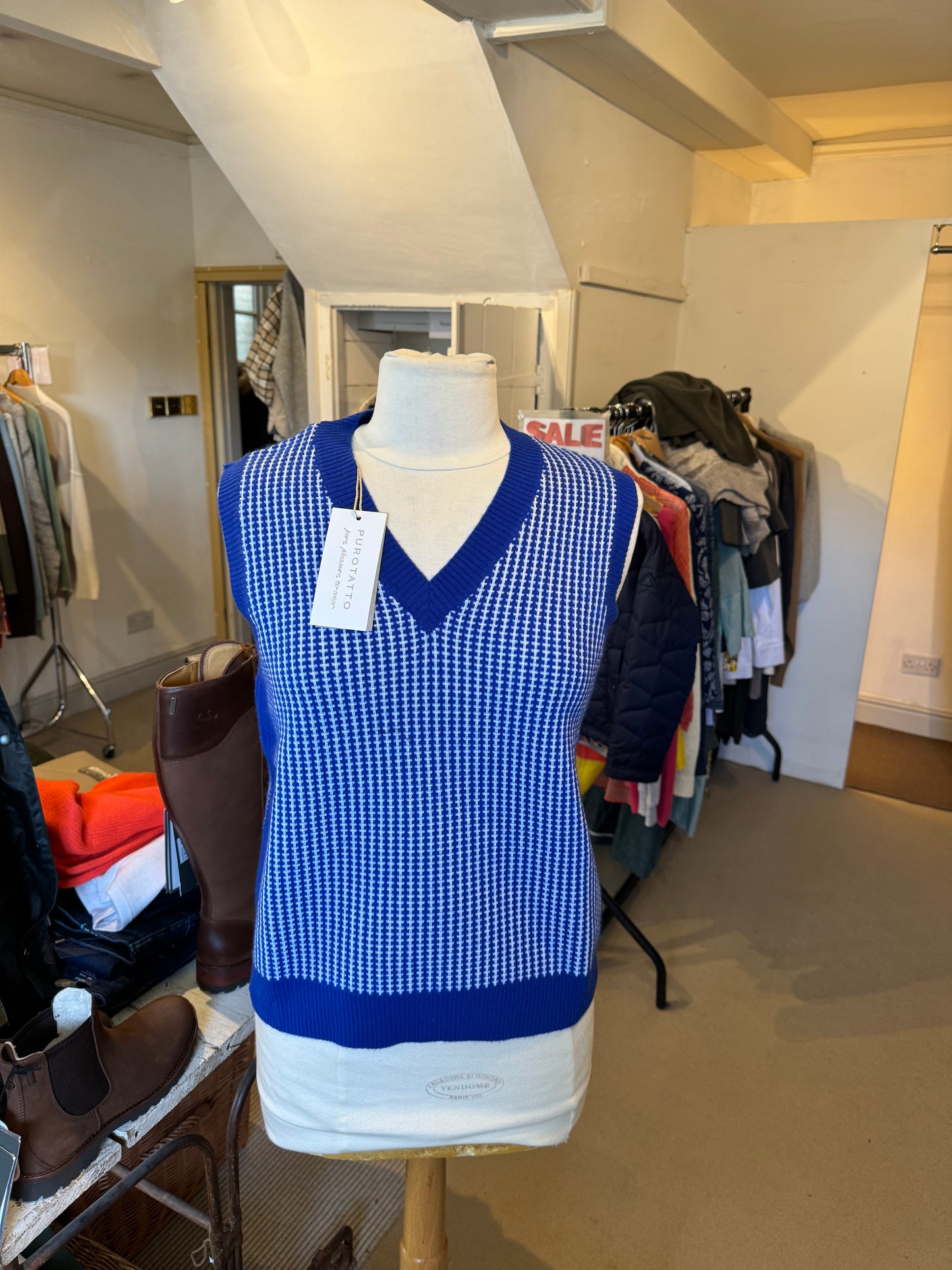 Purotatto V-Neck Gilet Sweater