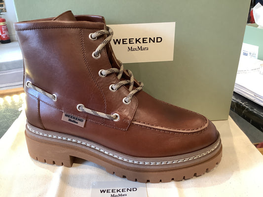 Maxmara pantone leather short boots