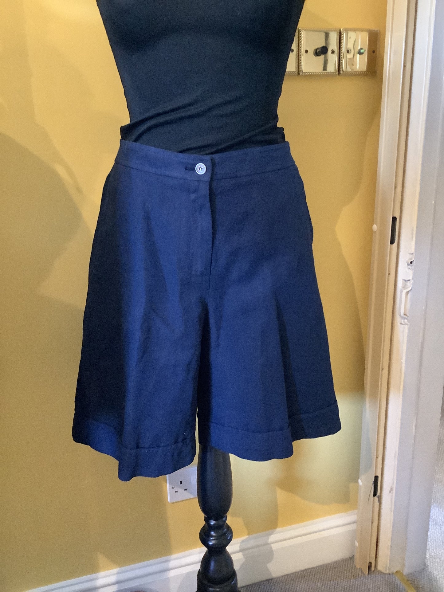 Rosso35 Linen Blend Shorts