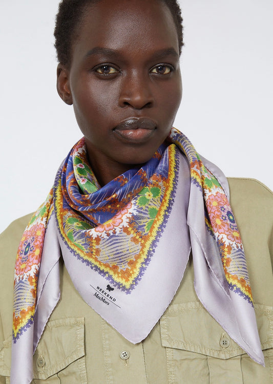 MAXMARA SCARF
Printed silk twill foulard