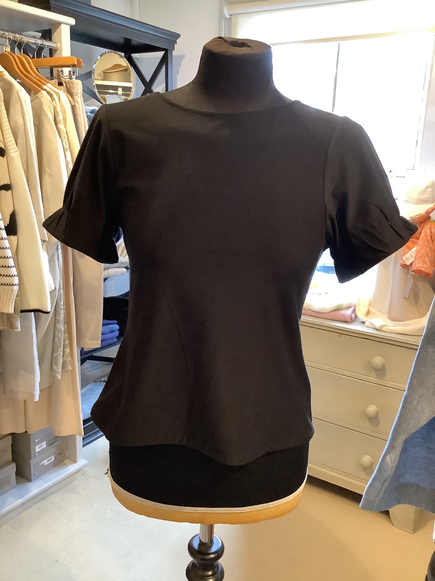 Les Filles D'ailleurs Black V Back T-Shirt