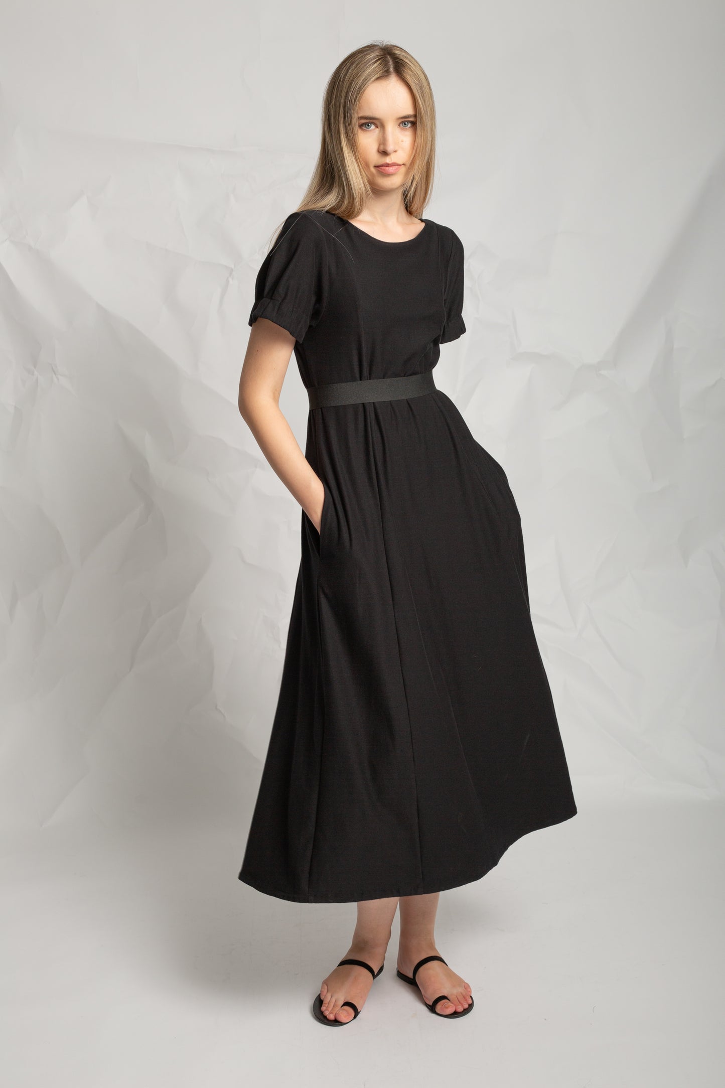 Les Filles D'ailleurs Black Round Neck V Back Dress